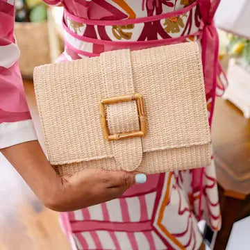 Janie Straw Clutch in Natural